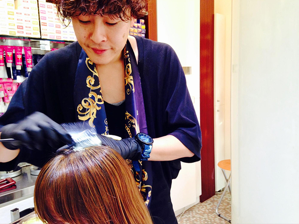 カラー中の代表　加邉